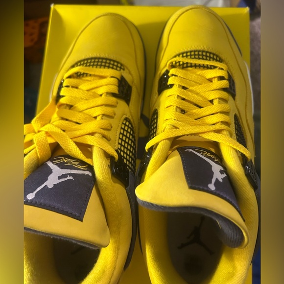 Jordan 4 lightning sz11 - Picture 4 of 8
